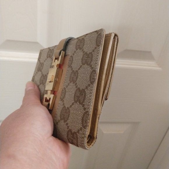 Gucci Classic Jackie O Wallet Beige - Picture 4 of 16